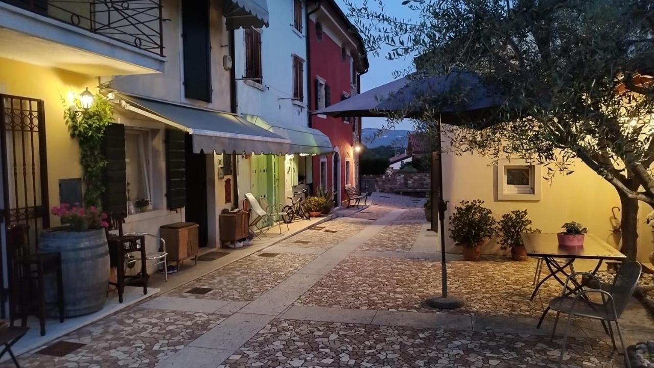 Residenza Lucrezia Apartment Cavaion Veronese Exterior photo